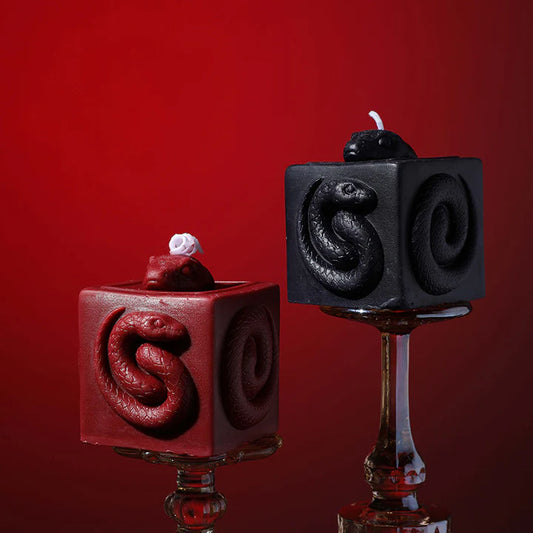 Square Snake Sensual Candle – Geometric Low-temperature - image 1