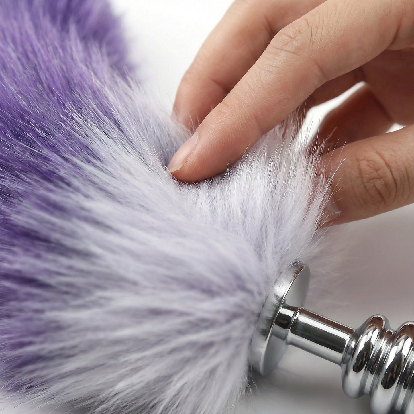 Smooth Long Fox Tail Flirting butt plug - image 3