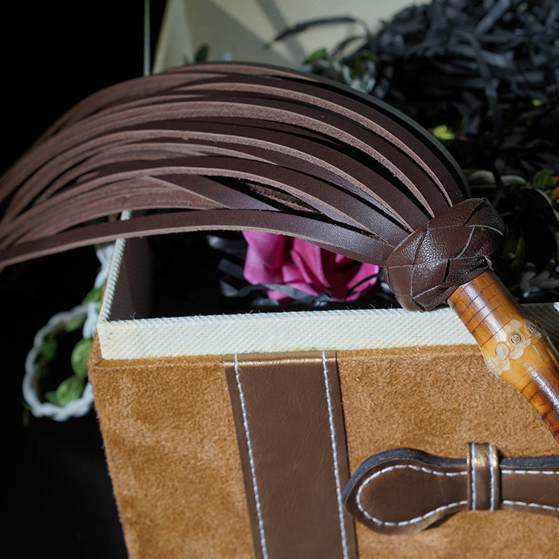 Bamboo & Leather Flogger - image 2