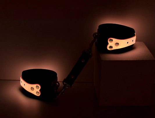 SM Erotic Glow-in-the-Dark Bondage Set - image 1