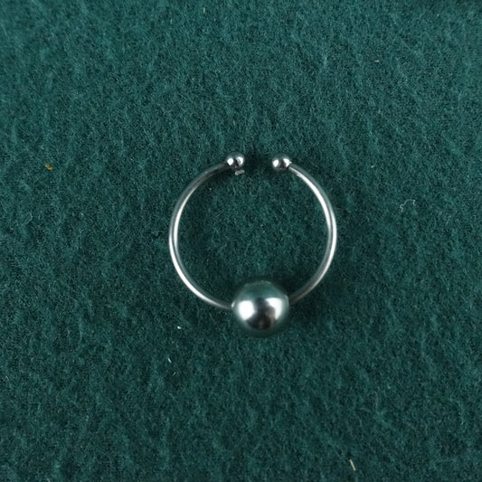 Virginal Clitoris Ring No Piercing Labia Ring - image 1