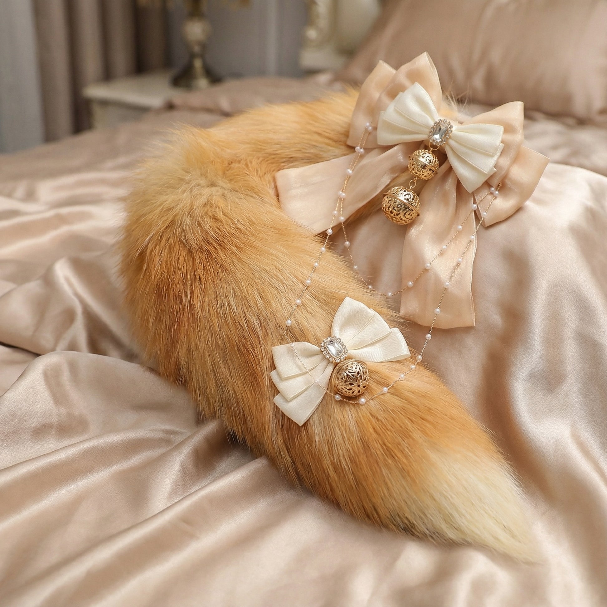Luxury Fox Tail Plug Set – 15.7" Soft Gold Tail with Detachable Bow Details - image 7