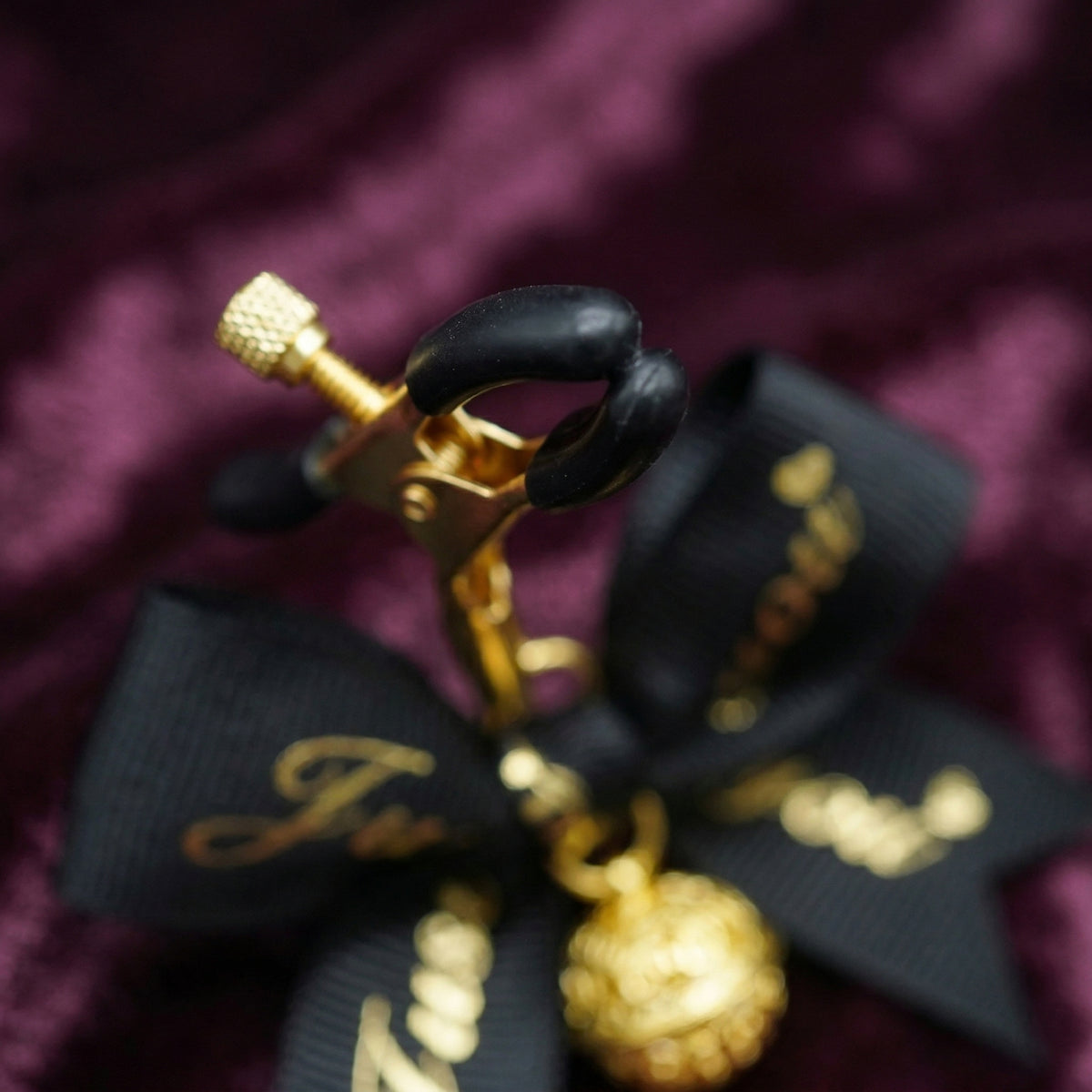 Metal Alligator Clamp Set with Bells & Bow Accents - image 5
